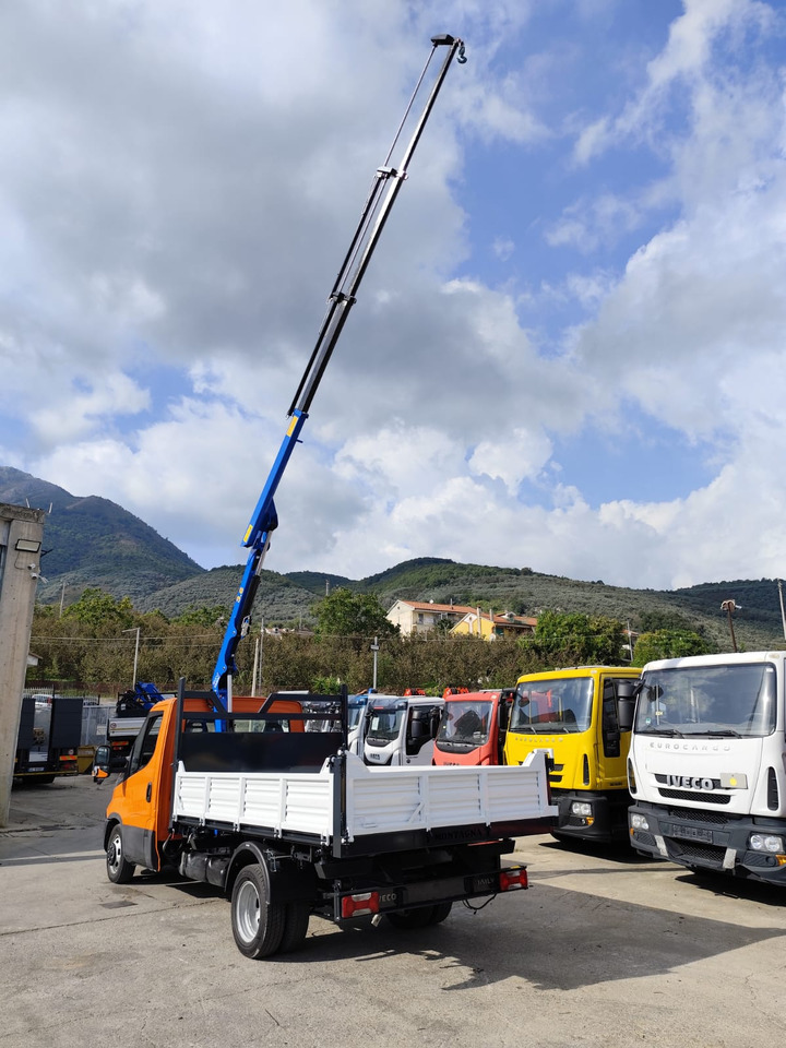 IVECO DAILY 35-140 - Camión grúa: foto 5 IVECO DAILY 35-140 - Camión grúa: foto 5