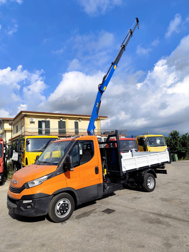 IVECO DAILY 35-140 - Camión grúa: foto 1 IVECO DAILY 35-140 - Camión grúa: foto 1