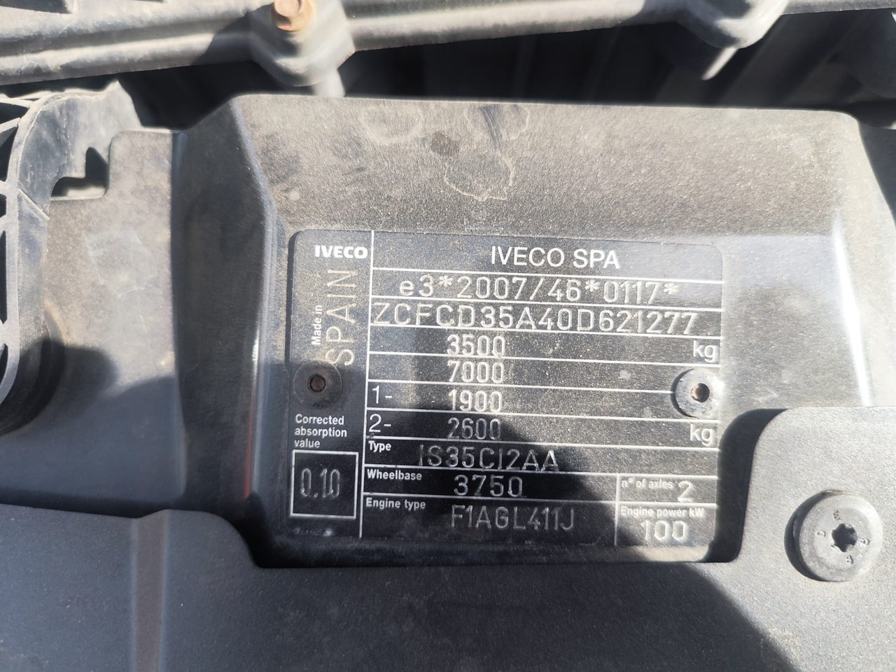 IVECO DAILY 35-140 - Camión grúa: foto 3 IVECO DAILY 35-140 - Camión grúa: foto 3