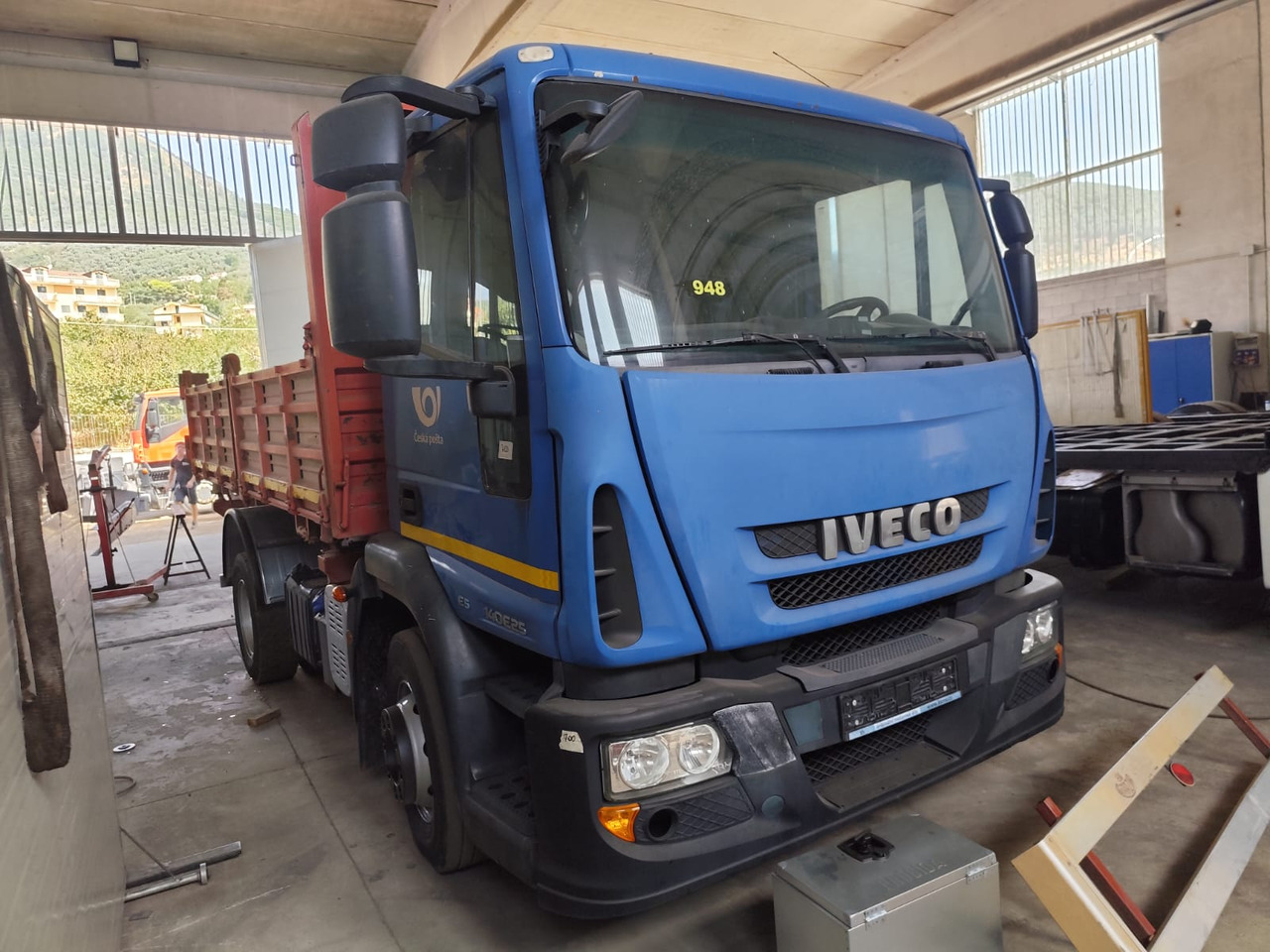 IVECO EUROCARGO 140E25 - Camión volquete: foto 5 IVECO EUROCARGO 140E25 - Camión volquete: foto 5