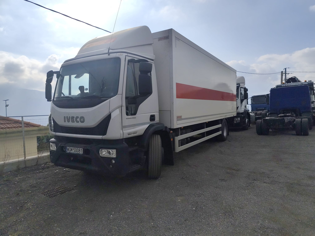 IVECO EUROCARGO 180-250 - Camión chasis, Camión grúa: foto 1 IVECO EUROCARGO 180-250 - Camión chasis, Camión grúa: foto 1