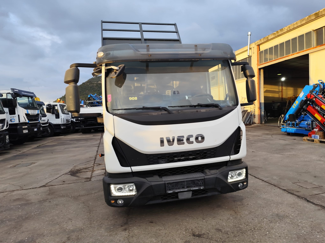 Camión grúa, Camión volquete IVECO EUROCARGO 80-210: foto 13