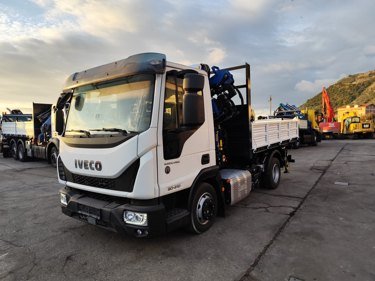 Camión grúa, Camión volquete IVECO EUROCARGO 80-210: foto 37