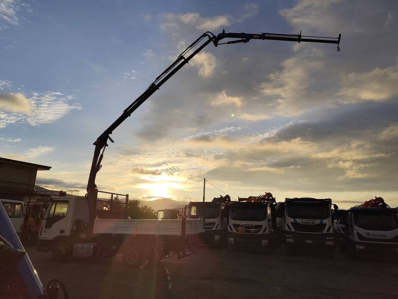 Camión grúa, Camión volquete IVECO EUROCARGO 80-210: foto 26