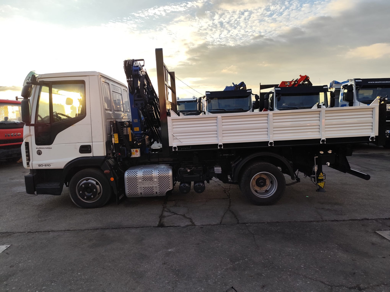Camión grúa, Camión volquete IVECO EUROCARGO 80-210: foto 38