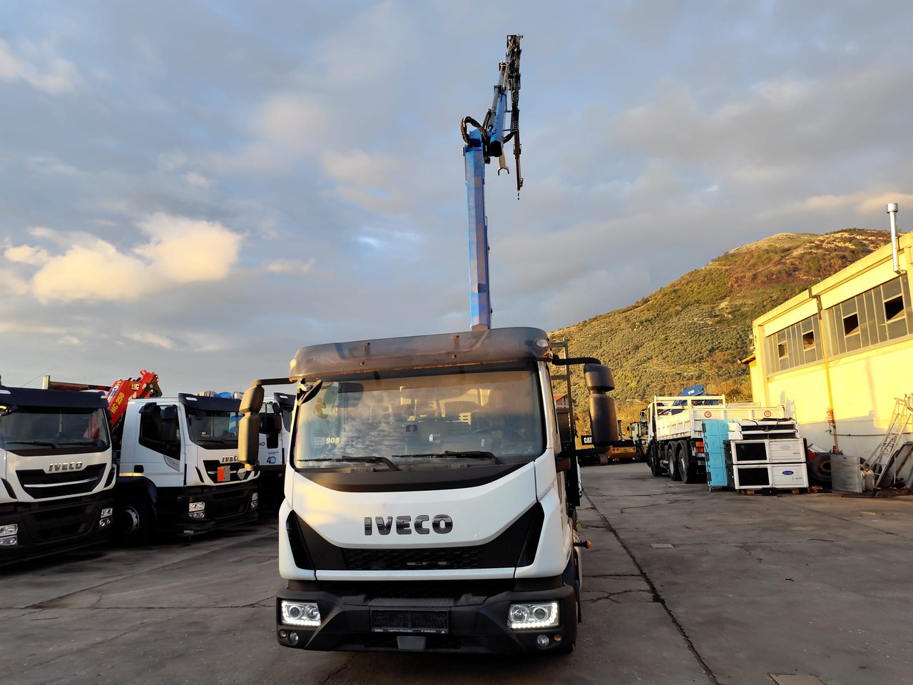 Camión grúa, Camión volquete IVECO EUROCARGO 80-210: foto 35
