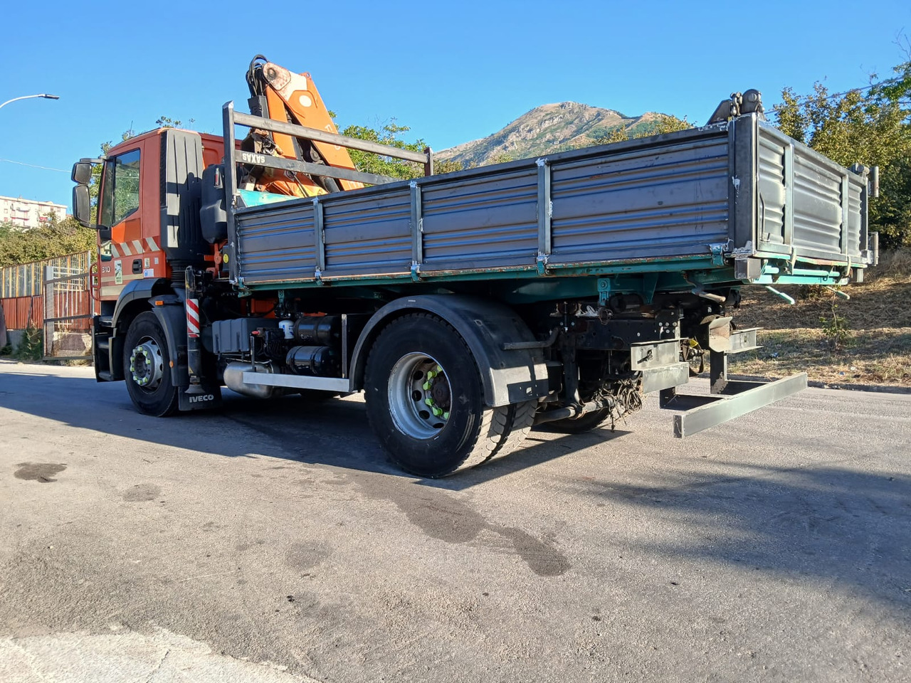IVECO STRALIS 190S31 - Camión grúa: foto 4 IVECO STRALIS 190S31 - Camión grúa: foto 4