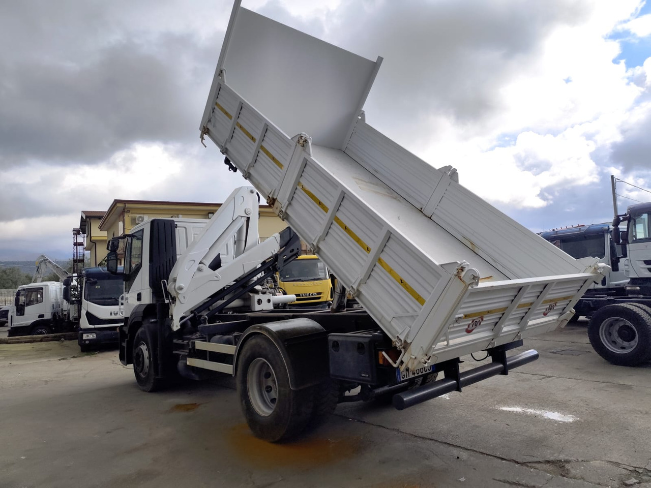 IVECO STRALIS AD 190S31P - Camión grúa, Camión volquete: foto 5 IVECO STRALIS AD 190S31P - Camión grúa, Camión volquete: foto 5