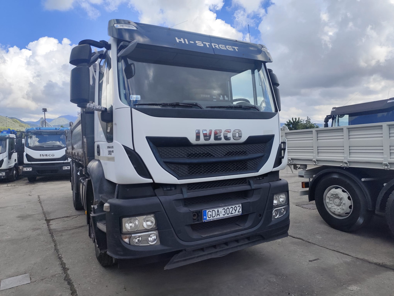 IVECO STRALIS AD 260S31 - Camión volquete: foto 1 IVECO STRALIS AD 260S31 - Camión volquete: foto 1