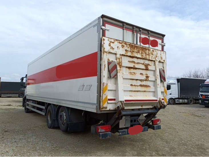 IVECO STRALIS AD 260S31 XP - Camión caja cerrada: foto 3 IVECO STRALIS AD 260S31 XP - Camión caja cerrada: foto 3