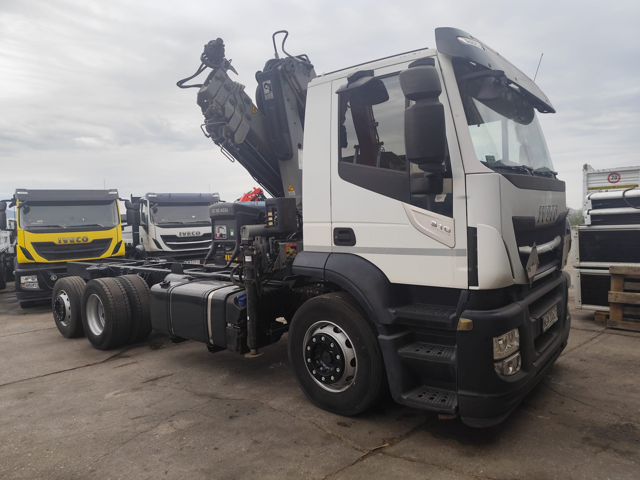 IVECO STRALIS AD 260S31 XP - Camión grúa: foto 5 IVECO STRALIS AD 260S31 XP - Camión grúa: foto 5