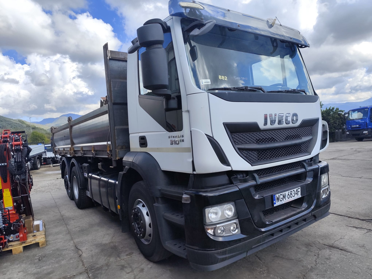 IVECO STRALIS AD 260S31 XP - Camión volquete: foto 1 IVECO STRALIS AD 260S31 XP - Camión volquete: foto 1