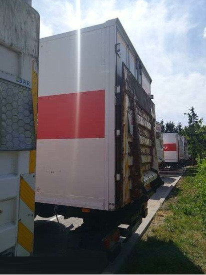 IVECO STRALIS AD 260S31 XP - Camión caja cerrada: foto 2 IVECO STRALIS AD 260S31 XP - Camión caja cerrada: foto 2