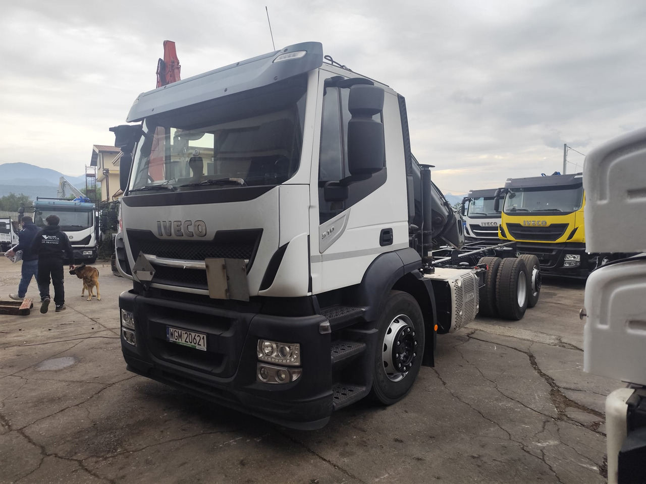 IVECO STRALIS AD 260S31 XP - Camión grúa: foto 1 IVECO STRALIS AD 260S31 XP - Camión grúa: foto 1
