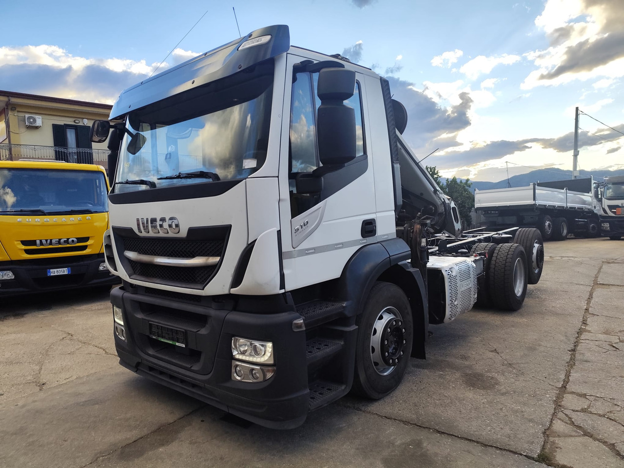 IVECO STRALIS AD 260S31 Y/P - Camión volquete, Camión grúa: foto 1 IVECO STRALIS AD 260S31 Y/P - Camión volquete, Camión grúa: foto 1