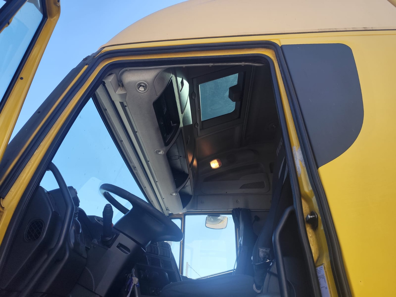 IVECO STRALIS CUBE AD260S42 - Camión caja abierta: foto 2 IVECO STRALIS CUBE AD260S42 - Camión caja abierta: foto 2