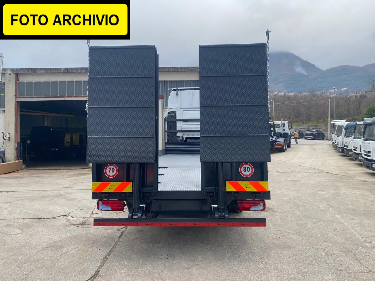 IVECO STRALIS CUBE AD260S42 - Camión caja abierta: foto 2 IVECO STRALIS CUBE AD260S42 - Camión caja abierta: foto 2