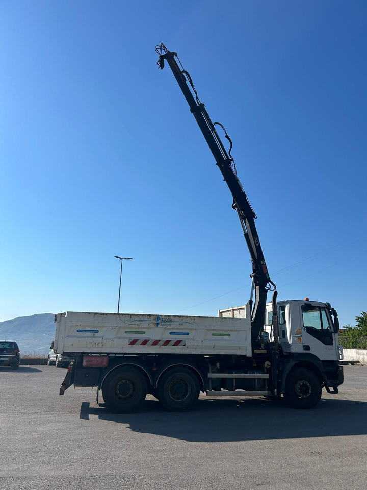 IVECO TRAKKER 260T36 - Camión grúa, Camión volquete: foto 3 IVECO TRAKKER 260T36 - Camión grúa, Camión volquete: foto 3