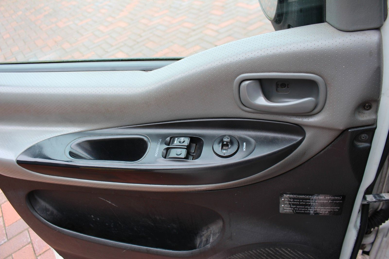 Furgoneta pequeña Hyundai H-1 Kasten  Tüv 07/26 Motorschaden: foto 15
