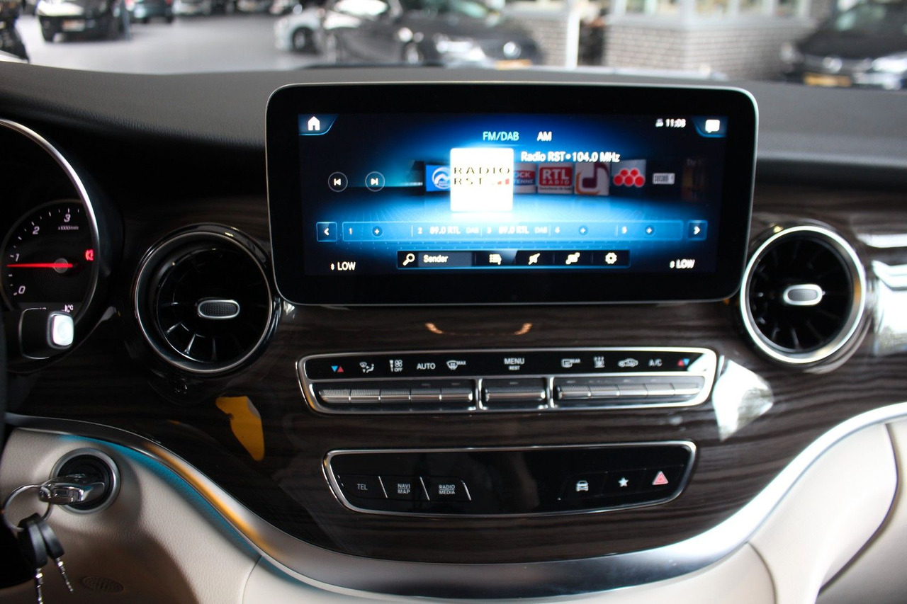 Furgoneta de pasajeros Mercedes-Benz V 300 Marco Polo Lang 4Matic LED Easy-Up ACC AHK: foto 7