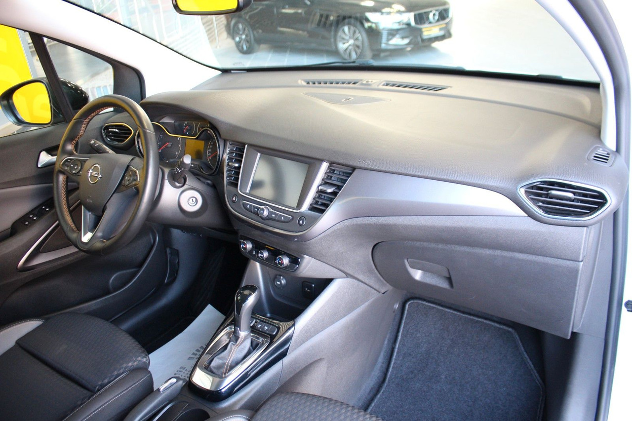 Opel Crossland (X) Innovation AT-6 Sitz- & Lenkradhzg - Sedan: foto 5 Opel Crossland (X) Innovation AT-6 Sitz- & Lenkradhzg - Sedan: foto 5