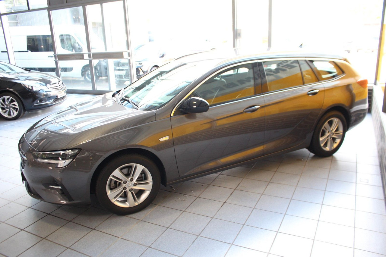 Opel Insignia B Sports Tourer Elegance Massage AHK AC - Coche familiar: foto 4 Opel Insignia B Sports Tourer Elegance Massage AHK AC - Coche familiar: foto 4