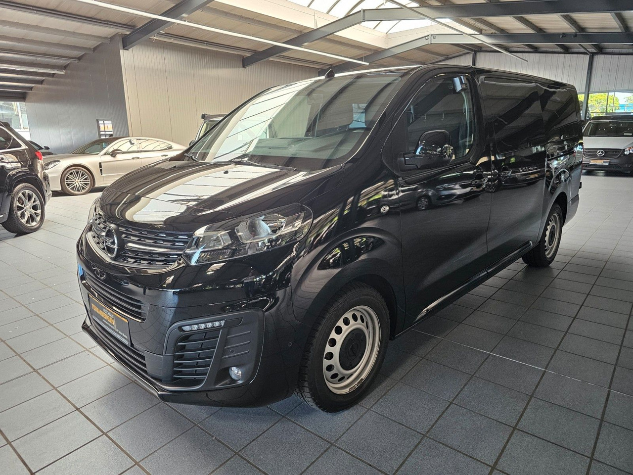 Opel Vivaro Kasten FlexSpace L DoKa Navi CarPlay DAB - Furgoneta pequeña, Furgoneta combi: foto 1 Opel Vivaro Kasten FlexSpace L DoKa Navi CarPlay DAB - Furgoneta pequeña, Furgoneta combi: foto 1