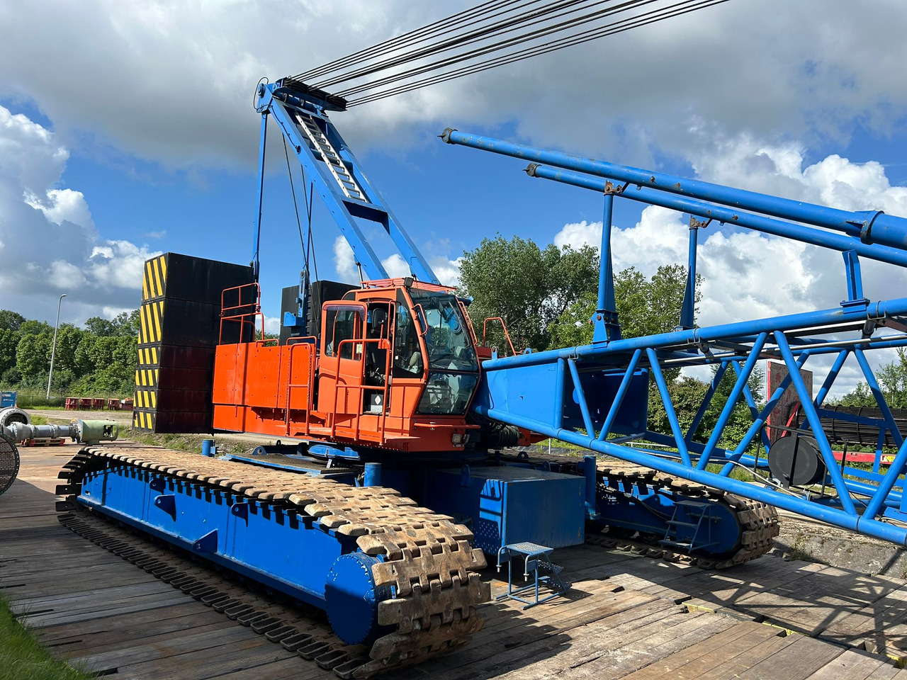 KOBELCO 7250 - Grúa sobre orugas: foto 4 KOBELCO 7250 - Grúa sobre orugas: foto 4
