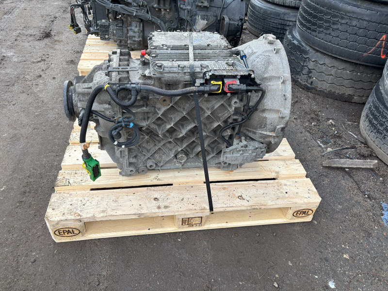 Volvo AT2612E - Caja de cambios: foto 2 Volvo AT2612E - Caja de cambios: foto 2