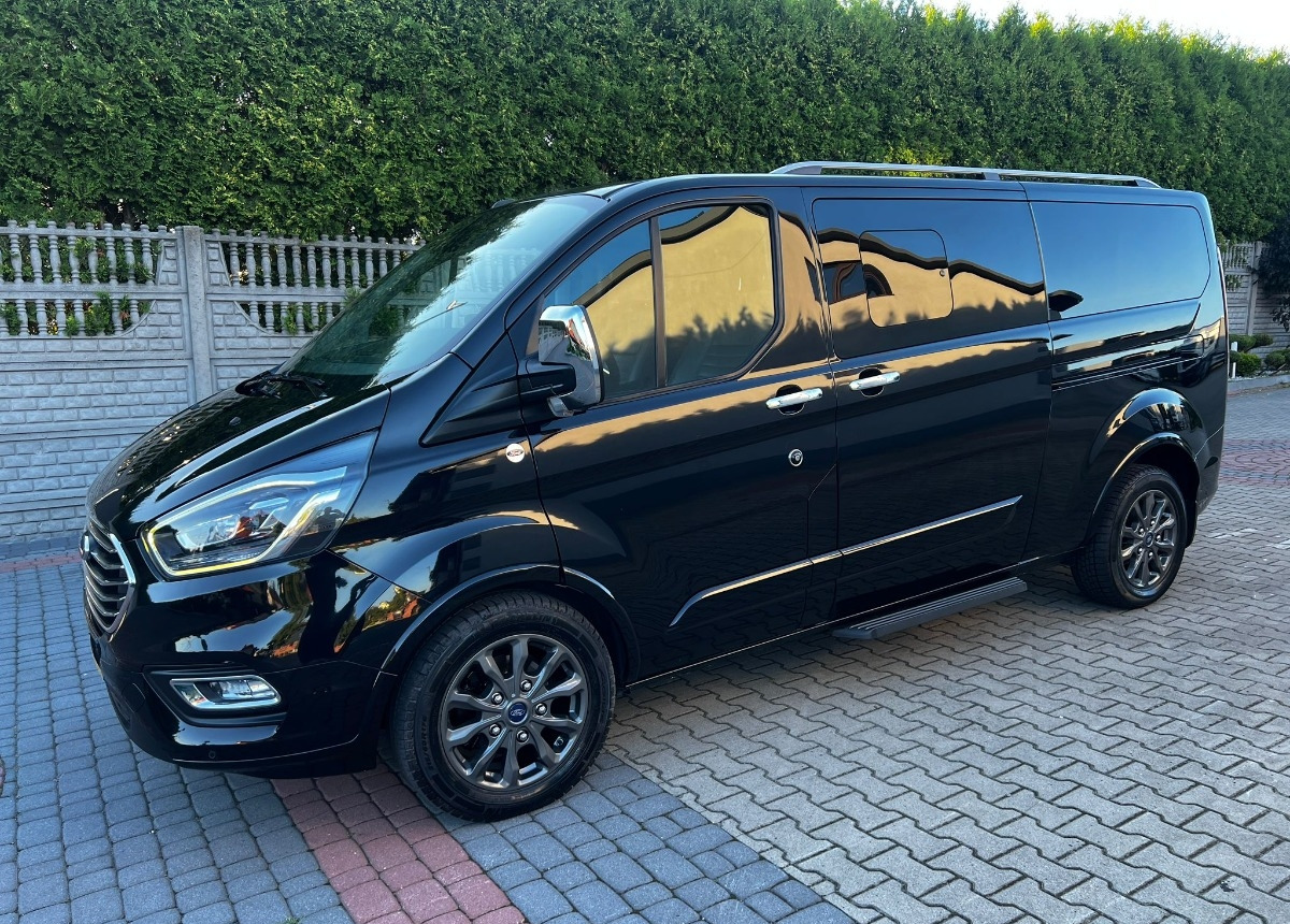 Ford Tourneo Custom Turneo Tytanium X specjalistyczny dla Inwalidów - Minibús, Furgoneta de pasajeros: foto 2 Ford Tourneo Custom Turneo Tytanium X specjalistyczny dla Inwalidów - Minibús, Furgoneta de pasajeros: foto 2