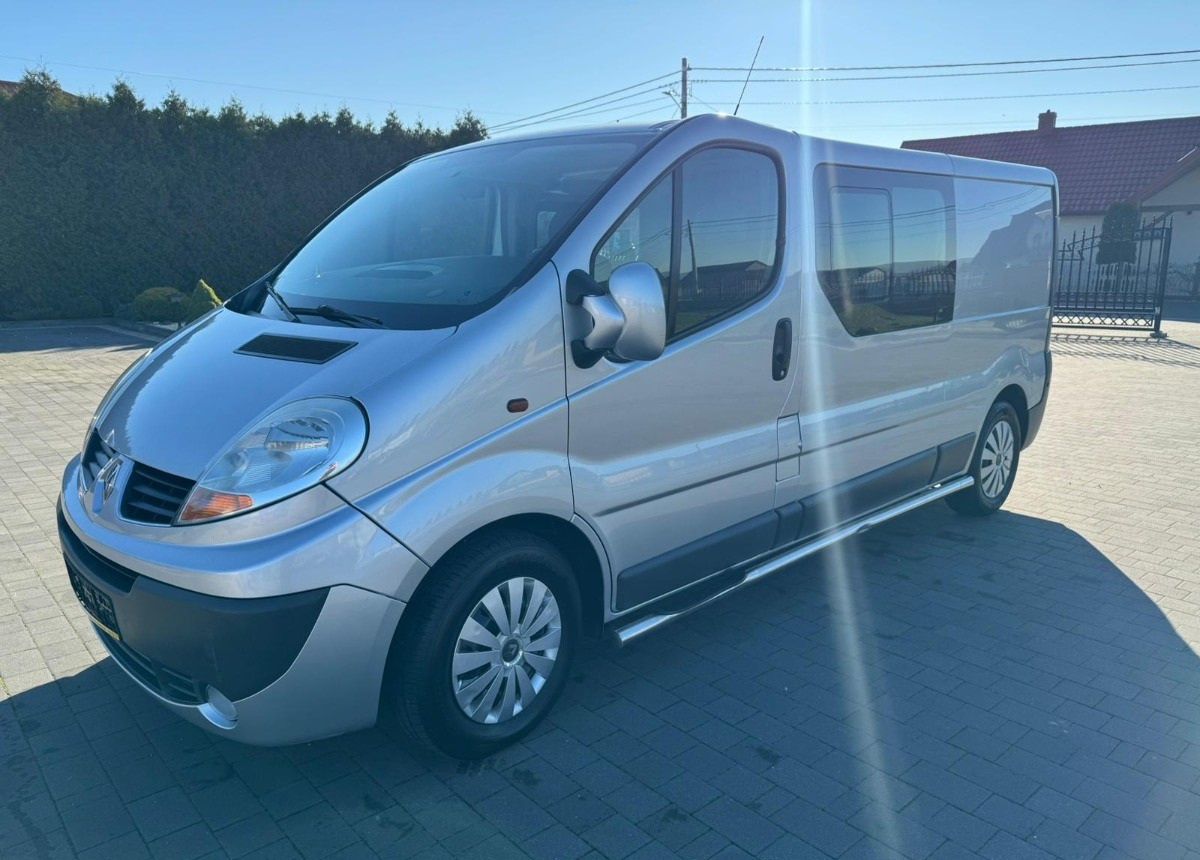 Renault Trafic 2.5 150ps 5- osobowy Doka Stan B. Dobry - Otra maquinaria: foto 1 Renault Trafic 2.5 150ps 5- osobowy Doka Stan B. Dobry - Otra maquinaria: foto 1