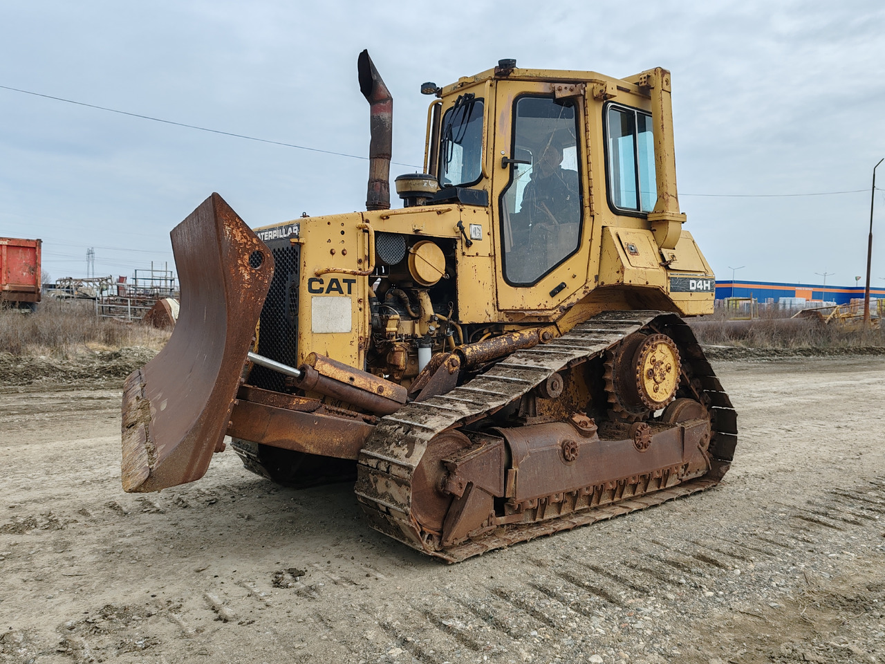 Caterpillar D4H - Bulldozer: foto 1 Caterpillar D4H - Bulldozer: foto 1