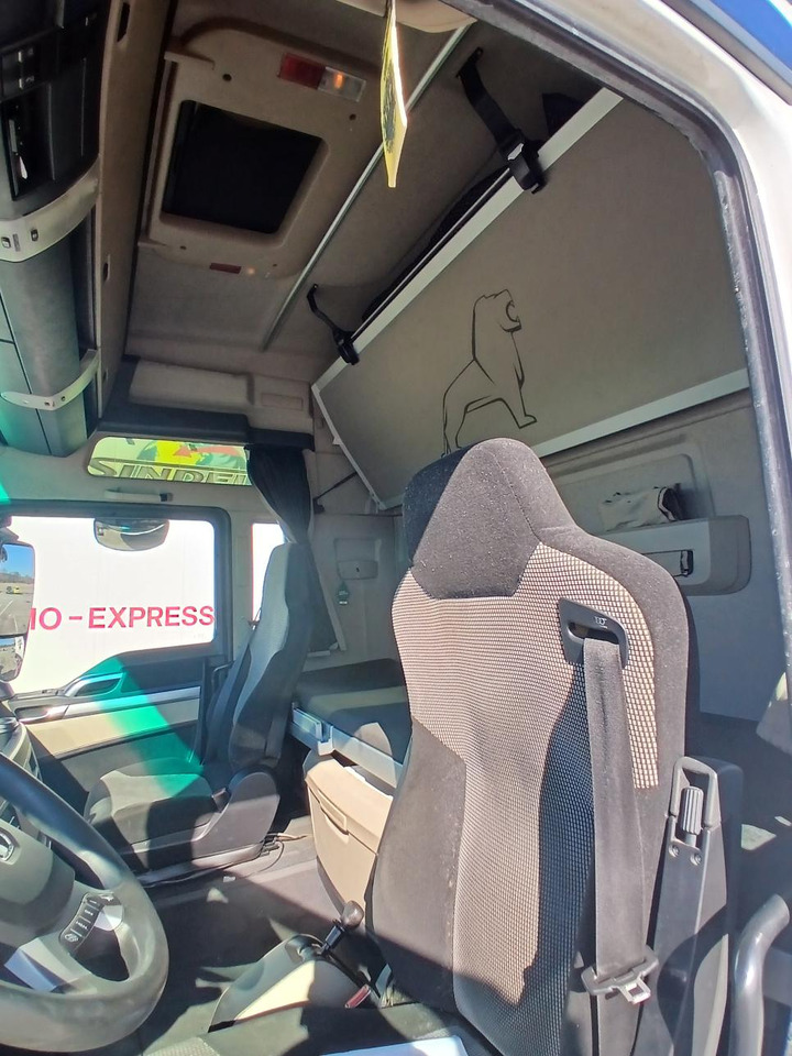 Cabeza tractora MAN D2676LF51: foto 7