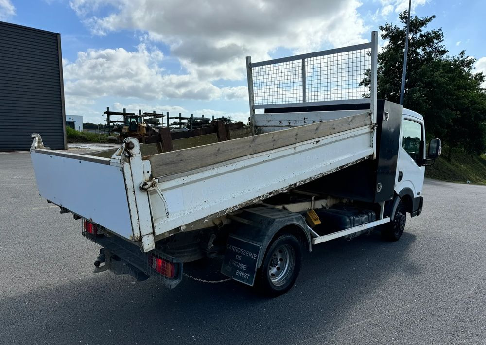 Nissan NT400 - Camión volquete: foto 4 Nissan NT400 - Camión volquete: foto 4