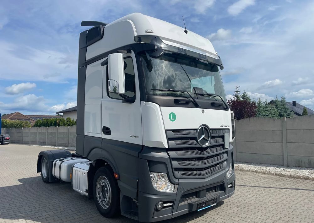 Mercedes-Benz ACTROS 1845, Mega, Gigaspace, Salonka! - Cabeza tractora: foto 2 Mercedes-Benz ACTROS 1845, Mega, Gigaspace, Salonka! - Cabeza tractora: foto 2