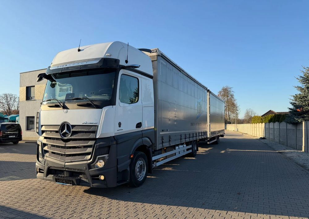 Mercedes-Benz ACTROS 1845 Zestaw przestrzenny przejazdowy120m3 - Camión lona: foto 2 Mercedes-Benz ACTROS 1845 Zestaw przestrzenny przejazdowy120m3 - Camión lona: foto 2