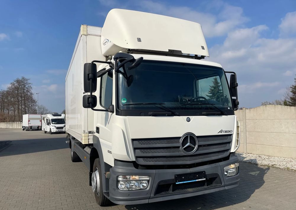 Mercedes-Benz ATEGO 1223/ CHŁODNIA/ 15 PALET - Camión frigorífico: foto 3 Mercedes-Benz ATEGO 1223/ CHŁODNIA/ 15 PALET - Camión frigorífico: foto 3