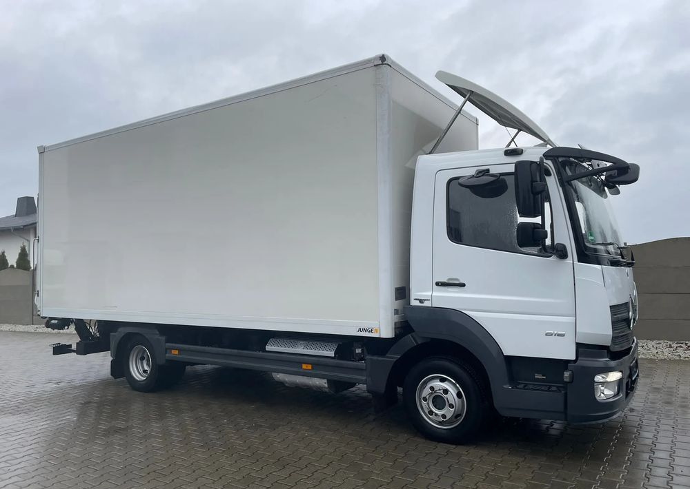 Mercedes-Benz ATEGO 816,ładowność 3 tony! - Camión caja cerrada: foto 4 Mercedes-Benz ATEGO 816,ładowność 3 tony! - Camión caja cerrada: foto 4
