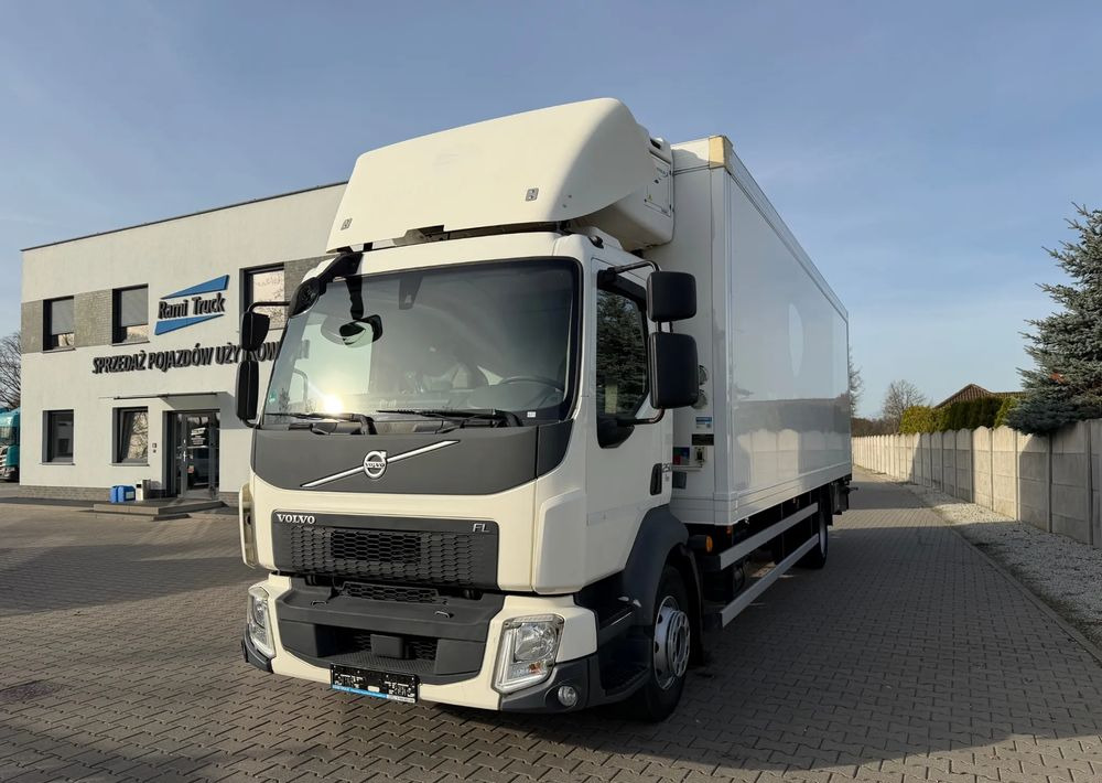 Volvo FL 16.250/ 19 PALET/ Ładownośc 6 ton/ na poduszkach! - Camión frigorífico: foto 1 Volvo FL 16.250/ 19 PALET/ Ładownośc 6 ton/ na poduszkach! - Camión frigorífico: foto 1