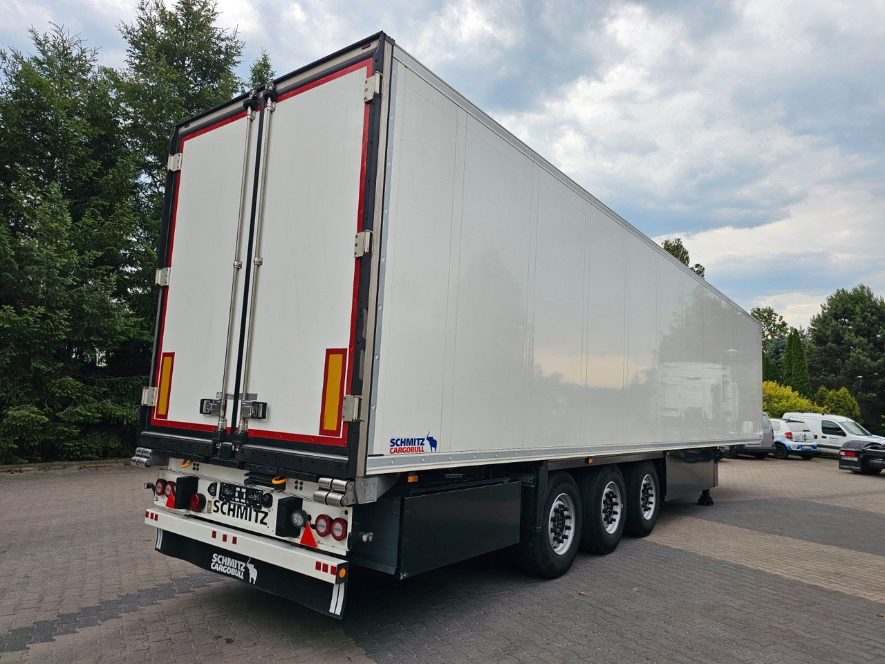 Schmitz Cargobull SKO24/L FP COOL V7 DOPPELSTOCK / Leicht unfall - Semirremolque frigorífico: foto 4 Schmitz Cargobull SKO24/L FP COOL V7 DOPPELSTOCK / Leicht unfall - Semirremolque frigorífico: foto 4