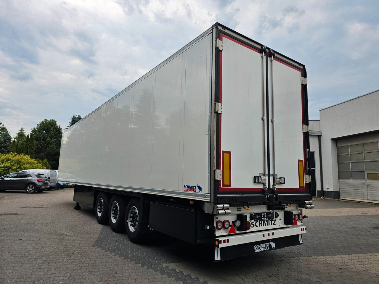 Schmitz Cargobull SKO24/L FP COOL V7 DOPPELSTOCK / Leicht unfall - Semirremolque frigorífico: foto 3 Schmitz Cargobull SKO24/L FP COOL V7 DOPPELSTOCK / Leicht unfall - Semirremolque frigorífico: foto 3