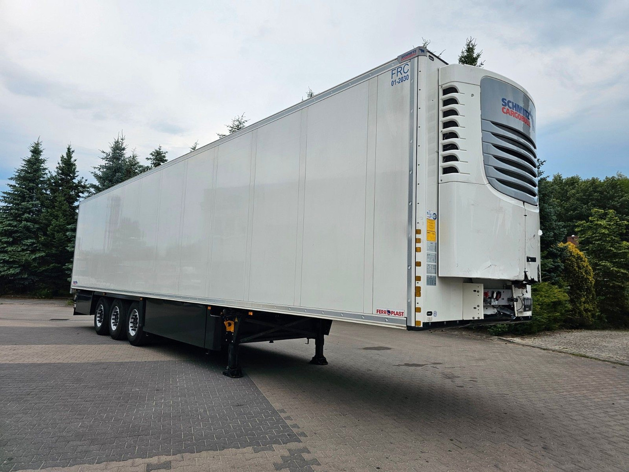 Schmitz Cargobull SKO24/L FP COOL V7 DOPPELSTOCK / Leicht unfall - Semirremolque frigorífico: foto 1 Schmitz Cargobull SKO24/L FP COOL V7 DOPPELSTOCK / Leicht unfall - Semirremolque frigorífico: foto 1