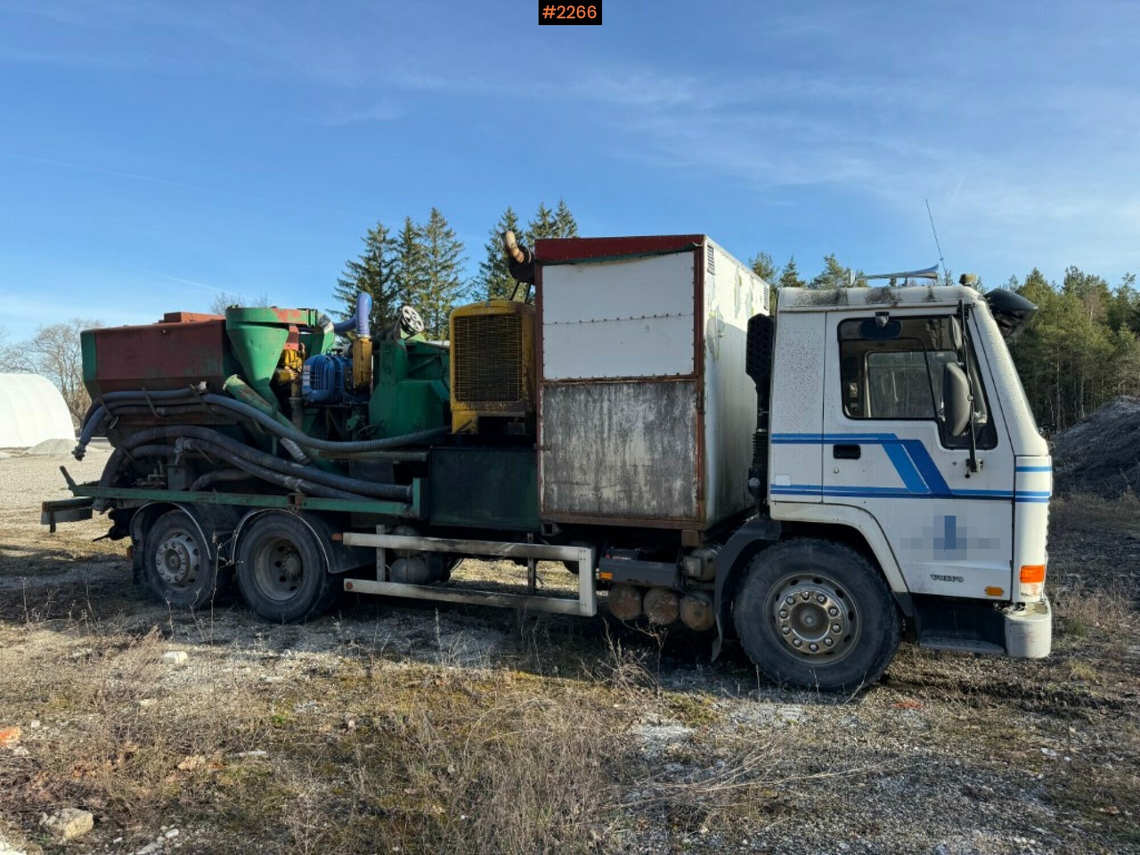 Volvo FL10 6x2 with mobile grain mill - Camión: foto 4 Volvo FL10 6x2 with mobile grain mill - Camión: foto 4