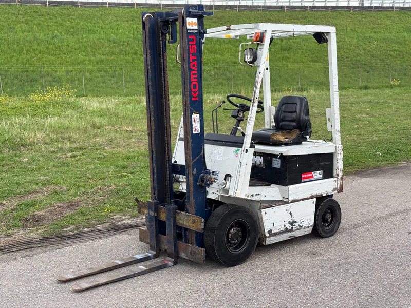 Komatsu Elektrische FB15-5 - Carretilla elevadora eléctrica: foto 1 Komatsu Elektrische FB15-5 - Carretilla elevadora eléctrica: foto 1