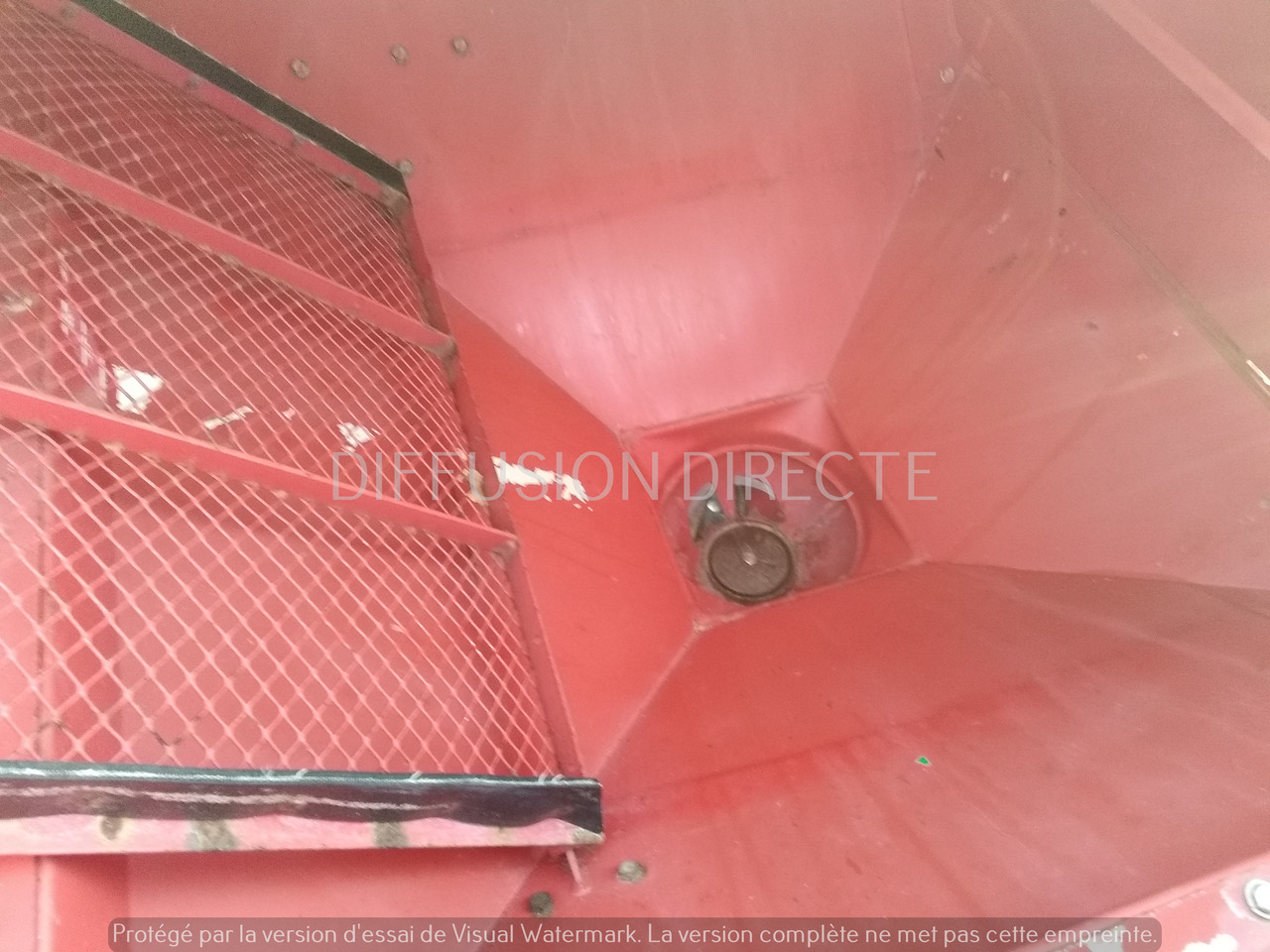 LELY DISTRIBUTEUR D'ENGRAIS CENTERMATIC PESEE - Esparcidor de fertilizantes: foto 5 LELY DISTRIBUTEUR D'ENGRAIS CENTERMATIC PESEE - Esparcidor de fertilizantes: foto 5