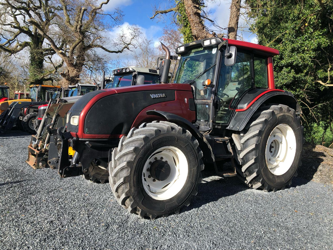 2009 Valtra T171 with front PTO - Tractor: foto 1 2009 Valtra T171 with front PTO - Tractor: foto 1