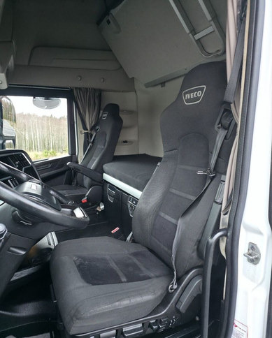 Cabeza tractora IvecoS-Way 460 4x2 LNG / LBG: foto 13 Cabeza tractora IvecoS-Way 460 4x2 LNG / LBG: foto 13
