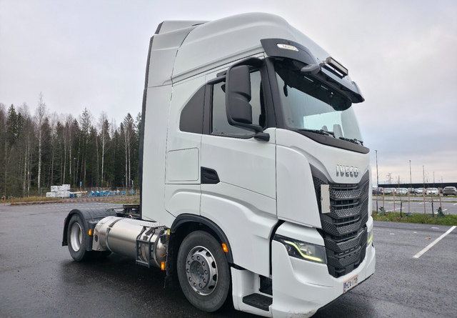 Cabeza tractora IvecoS-Way 460 4x2 LNG / LBG: foto 6 Cabeza tractora IvecoS-Way 460 4x2 LNG / LBG: foto 6