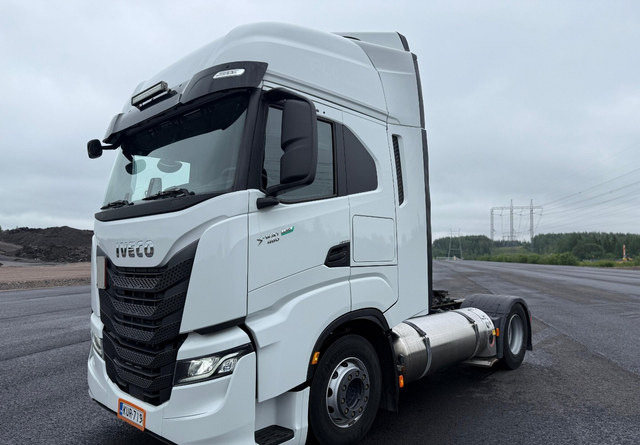 IvecoS-Way 460 4x2 LNG / LBG - Cabeza tractora: foto 1 IvecoS-Way 460 4x2 LNG / LBG - Cabeza tractora: foto 1