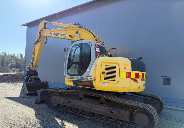 New HollandE235SR - Excavadora de cadenas: foto 3 New HollandE235SR - Excavadora de cadenas: foto 3
